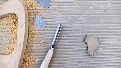 Come si intaglia il legno